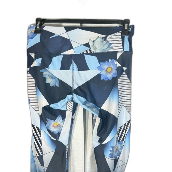 Noli Blue Geometric and lotus flower yoga leggings size M - Picture 4 of 6